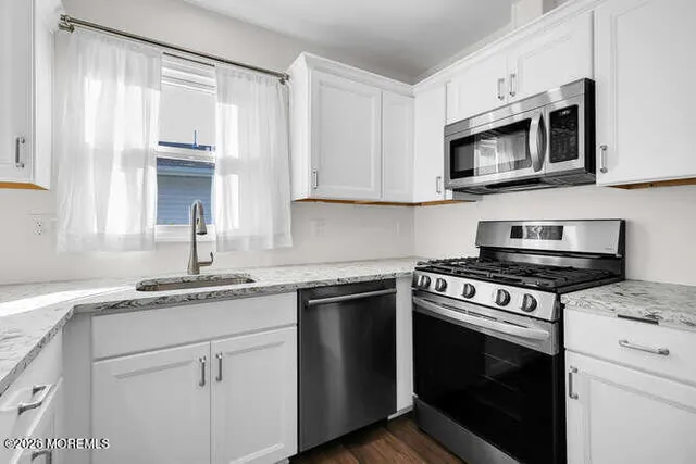 $384,900 | 8 Carter Way, Brick, NJ 08723