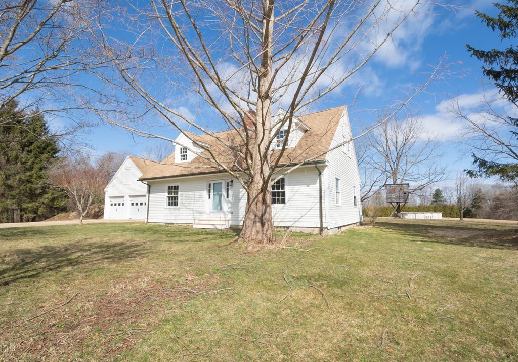 508 Adams Road Oakham, MA 01068 - Photo 3 of 42