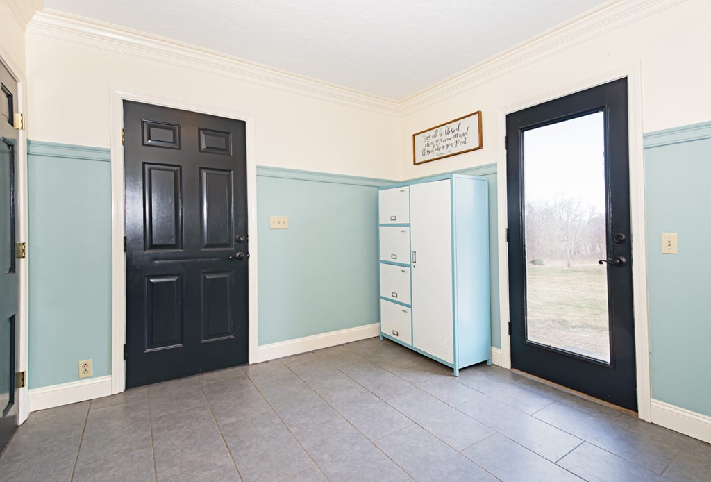 508 Adams Road Oakham, MA 01068 - Photo 5 of 42