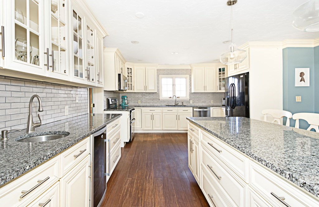 508 Adams Road Oakham, MA 01068 - Photo 8 of 42