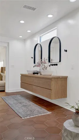 $2,000,000 | 31682 Via Coyote, Coto de Caza, CA 92679