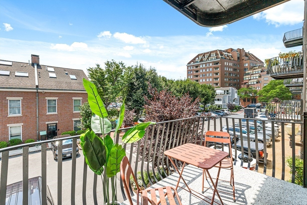 343 Commercial Street, Unit 212 Boston, MA 02109 - Photo 4 of 41