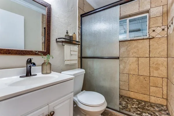 $2,850 | 4129 Winfield Avenue, Fort Worth, TX 76109