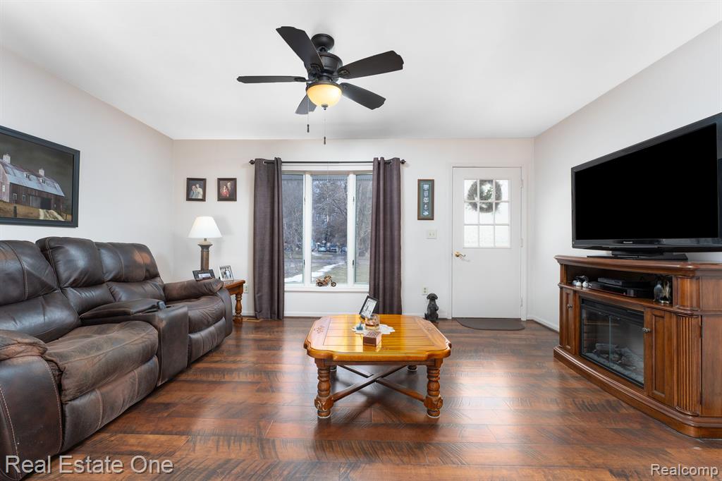 2867 Norton Road Howell, MI 48843 - Photo 15 of 35
