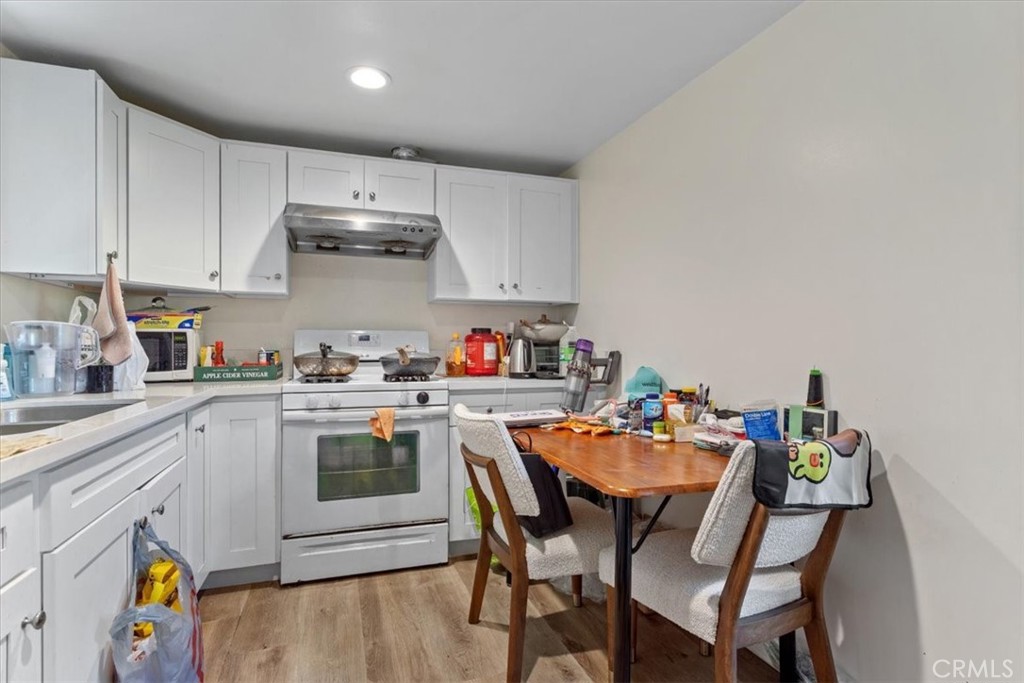 560 La Seda Road La Puente, CA 91744 - Photo 14 of 22 Left Unit