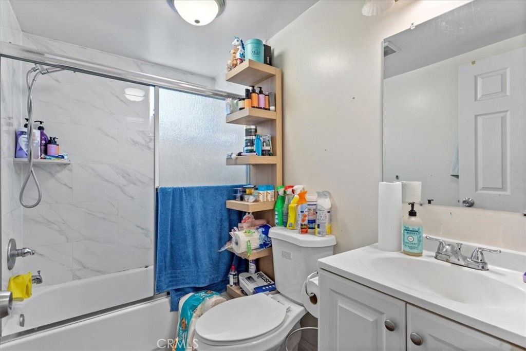 560 La Seda Road La Puente, CA 91744 - Photo 20 of 22 Right ADU