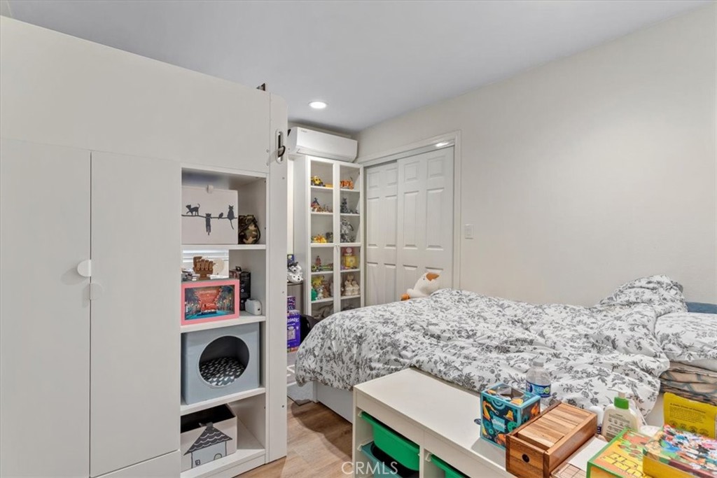 560 La Seda Road La Puente, CA 91744 - Photo 9 of 22 Main House bedrm