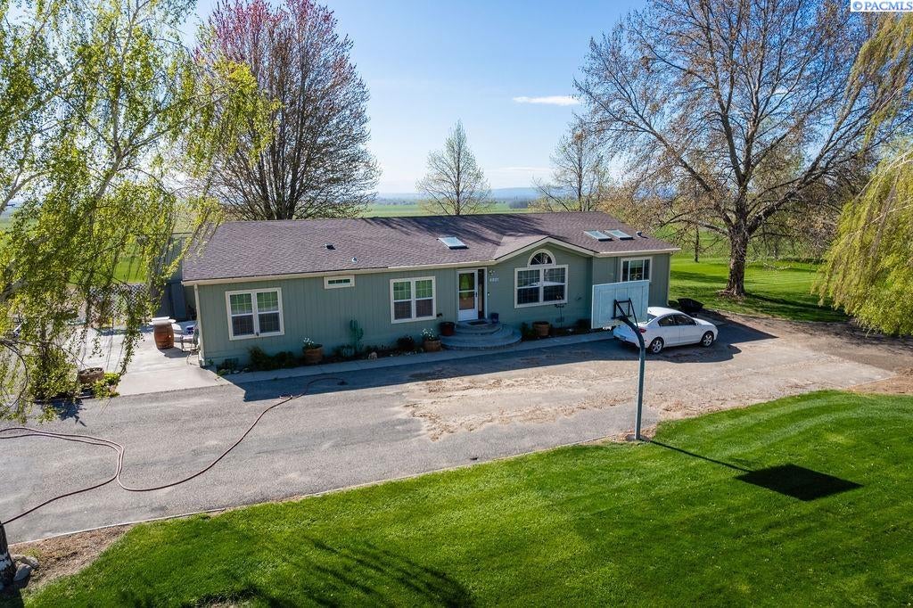 4921 Dogwood Road Pasco, WA 99301 - Photo 5 of 48 Gallery Image 5