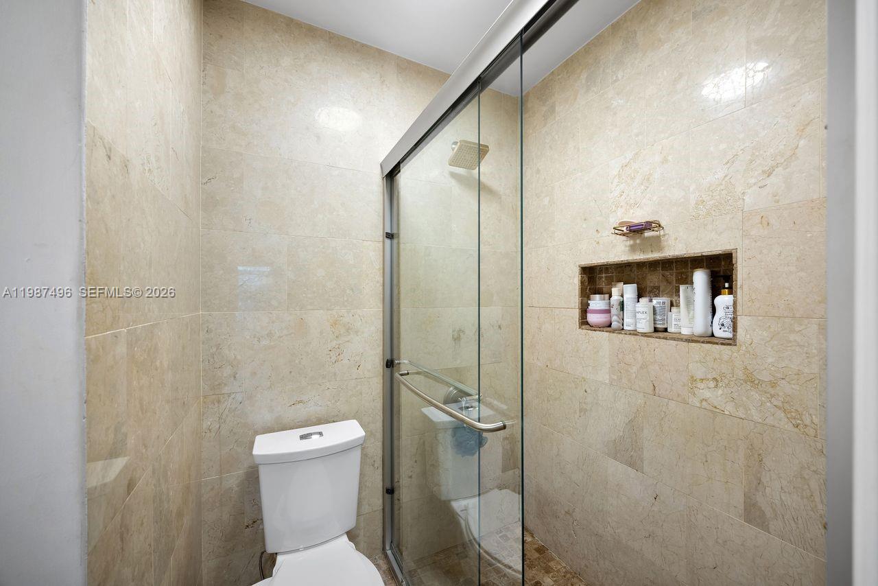 12825 Southwest 116th Street Miami, FL 33186 - Photo 29 of 64 2nd bathroom