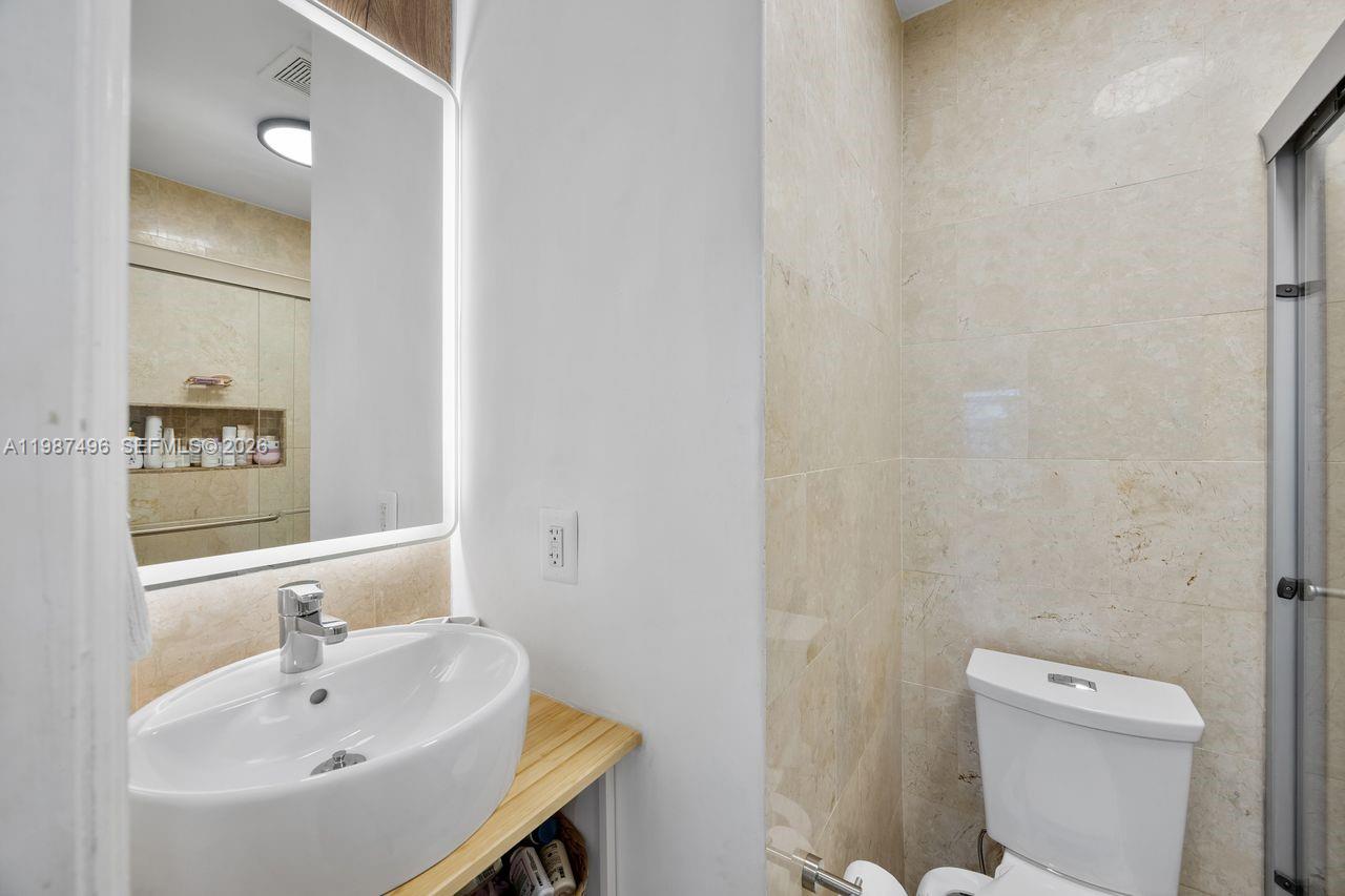 12825 Southwest 116th Street Miami, FL 33186 - Photo 30 of 64 2nd bathroom