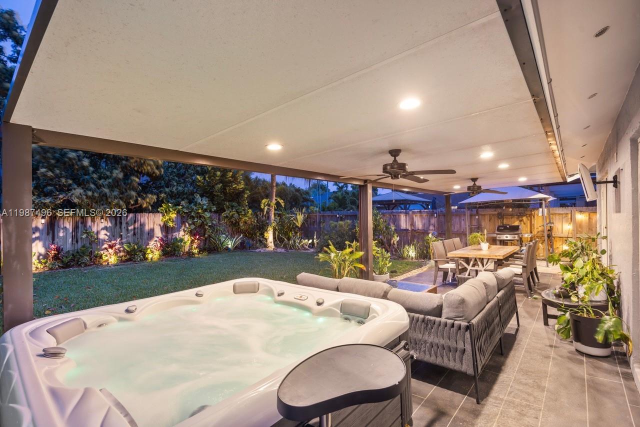 12825 Southwest 116th Street Miami, FL 33186 - Photo 38 of 64 Spa Jacuzzi