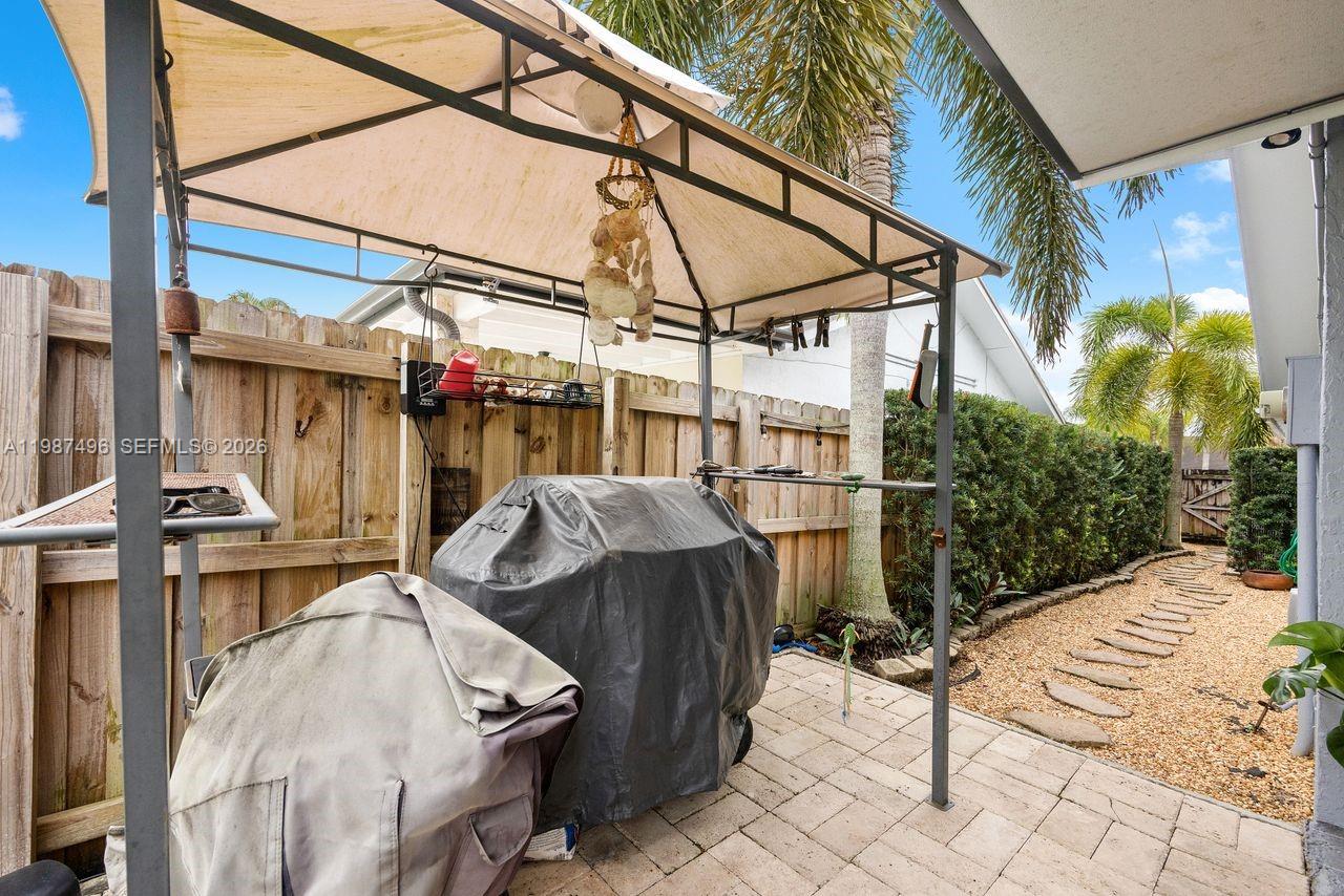 12825 Southwest 116th Street Miami, FL 33186 - Photo 45 of 64 BBQ