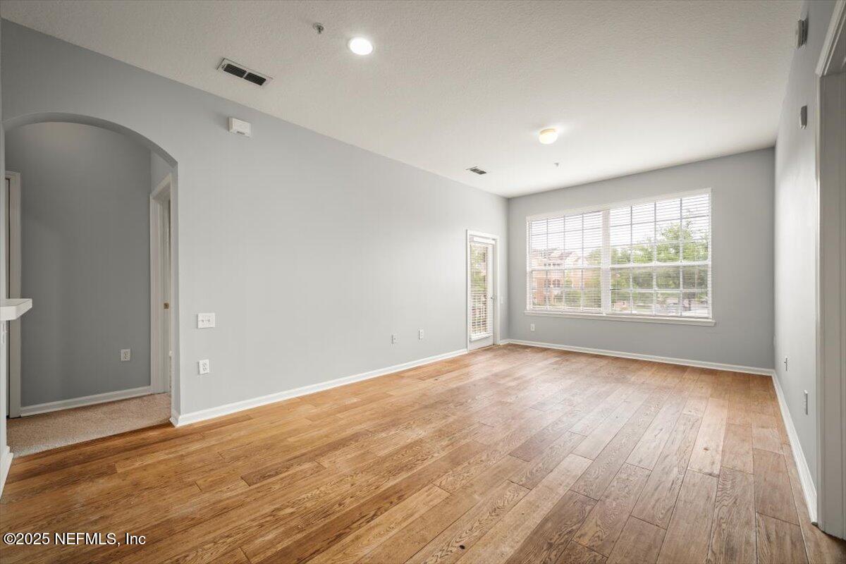 7990 Baymeadows Road East, Unit 1007 Jacksonville, FL 32256 - Photo 8 of 21 09-JAXREP_7990_Baymeadows_Rd_E_Unit_1007
