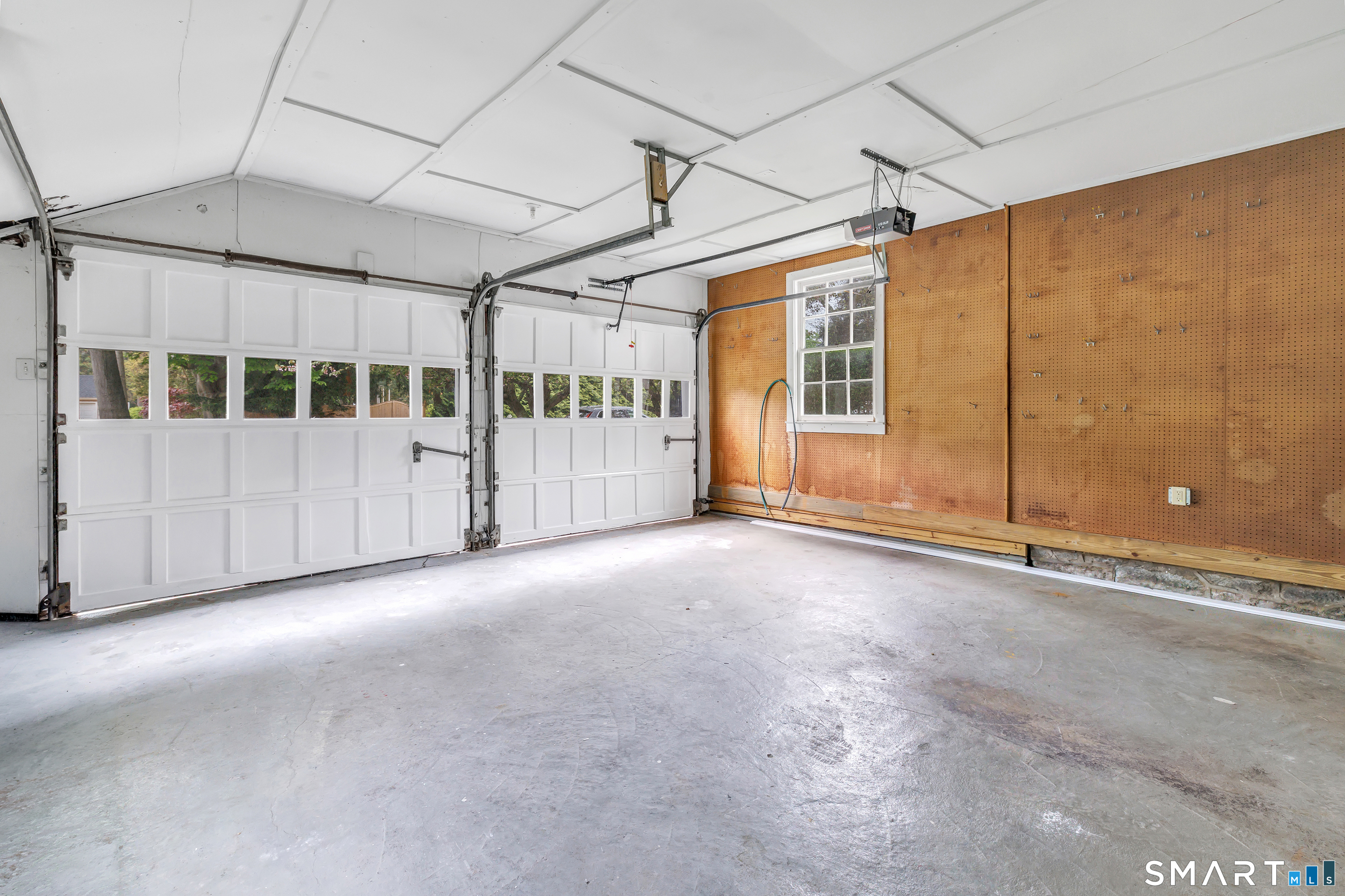 464 Round Hill Road Fairfield, CT 06824 - Photo 37 of 40 Spacious 2-car attached garage.