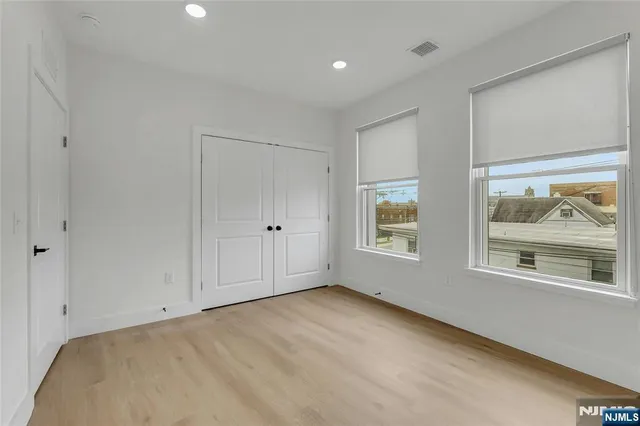 $3,250 | 255 Ridge Road, Unit 301, Lyndhurst, NJ 07071