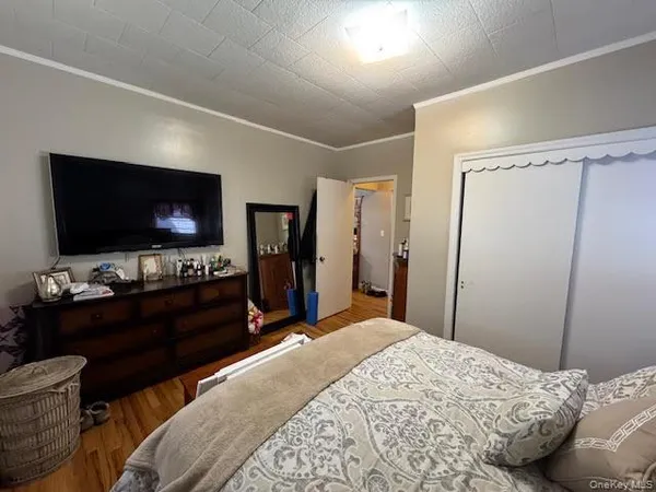 $2,350 | 223 Hudson Street, Unit 2, Cornwall-on-Hudson, NY 12520