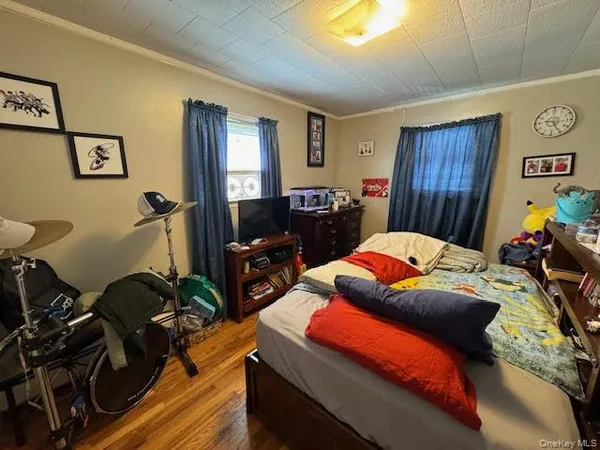 $2,350 | 223 Hudson Street, Unit 2, Cornwall-on-Hudson, NY 12520