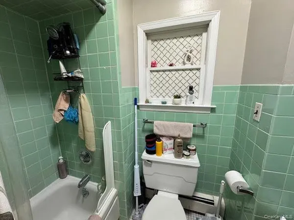 $2,350 | 223 Hudson Street, Unit 2, Cornwall-on-Hudson, NY 12520