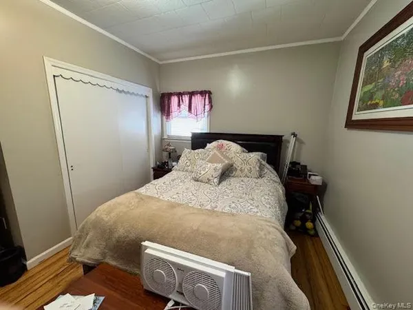 $2,350 | 223 Hudson Street, Unit 2, Cornwall-on-Hudson, NY 12520