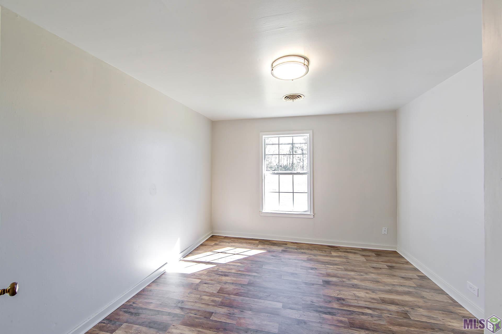 2498 Highway 182 Raceland, LA 70394 - Photo 9 of 12 Gallery Image 9