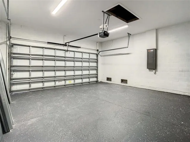 a view of a garage room