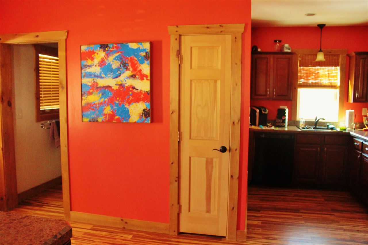 128 Mammoth Road Manchester, NH 03103 - Photo 22 of 24