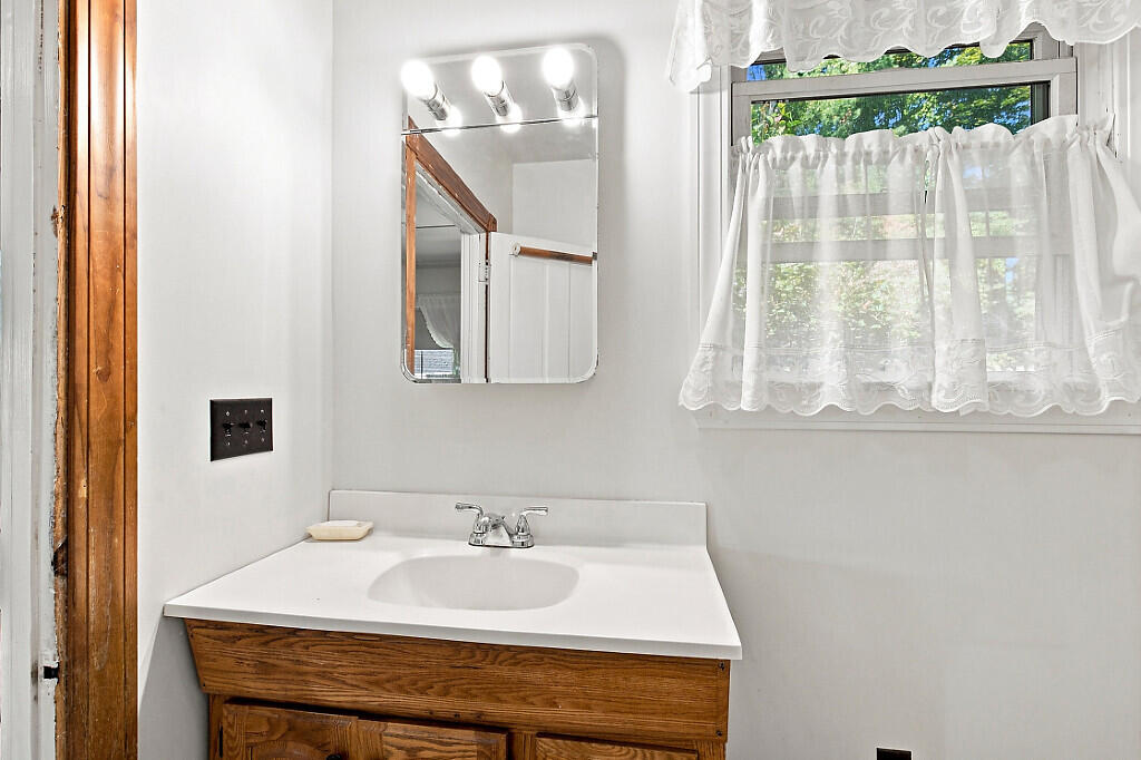 77 High Street Waterville, ME 04901 - Photo 30 of 58 30_BP5A1309_DxO_mls