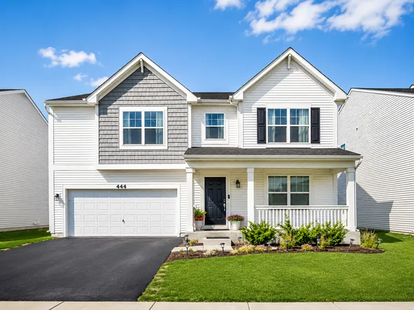 $569,900 | 444 Radcliff Lane, South Elgin, IL 60177