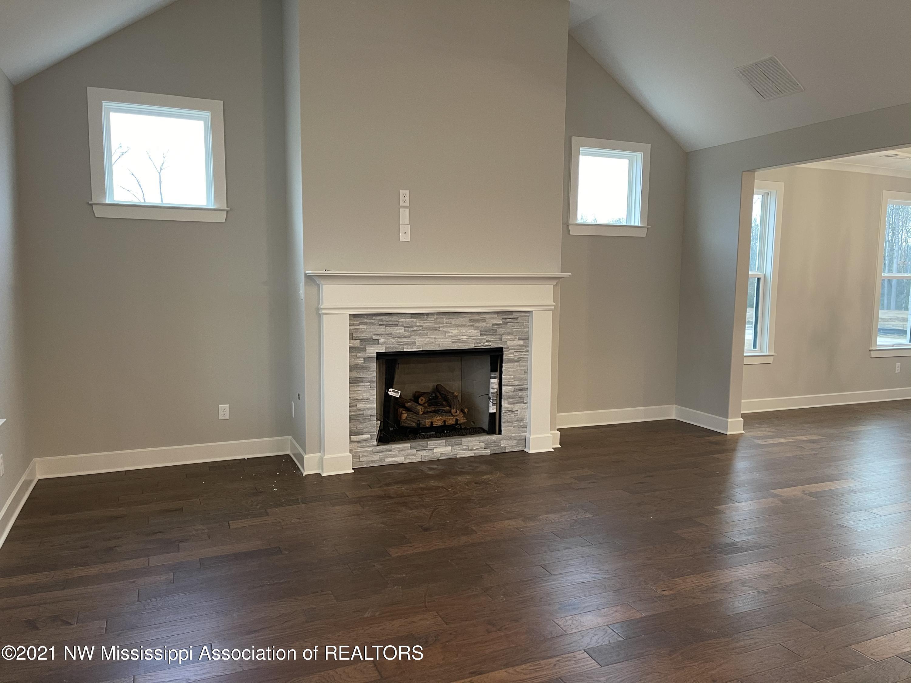 8887 Mitchell Grv Road North Olive Branch, MS 38654 - Photo 6 of 29 95A2473E-8CF6-4C0B-8047-F26384EF1FE8