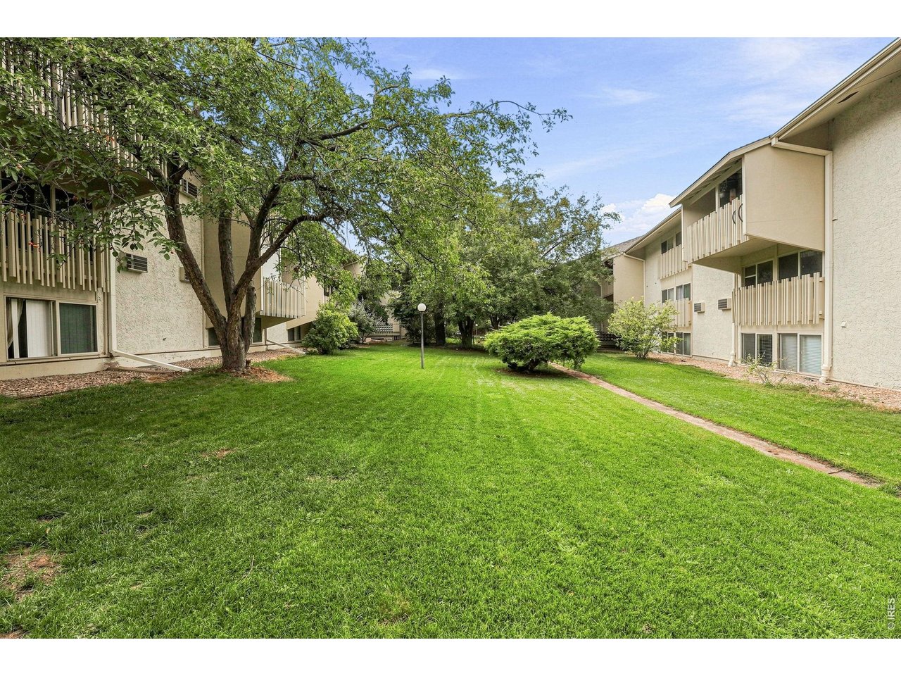 2707 Valmont Road, Unit 311D Boulder, CO 80304 - Photo 22 of 31 Grounds are beautifully mainentanced.