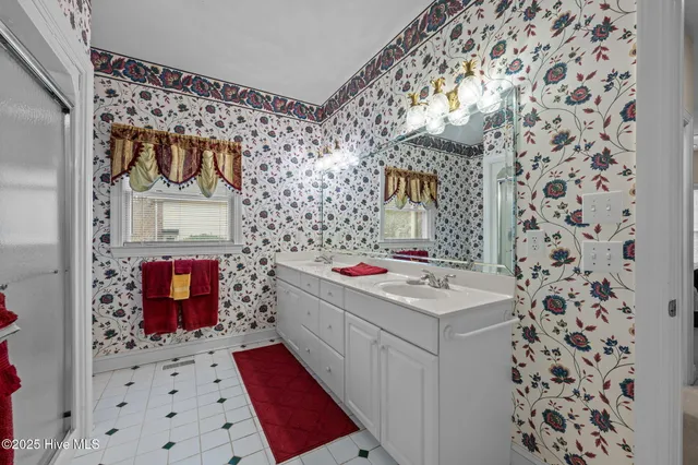 $499,990 | 202 Geneva Court, New Bern, NC 28562