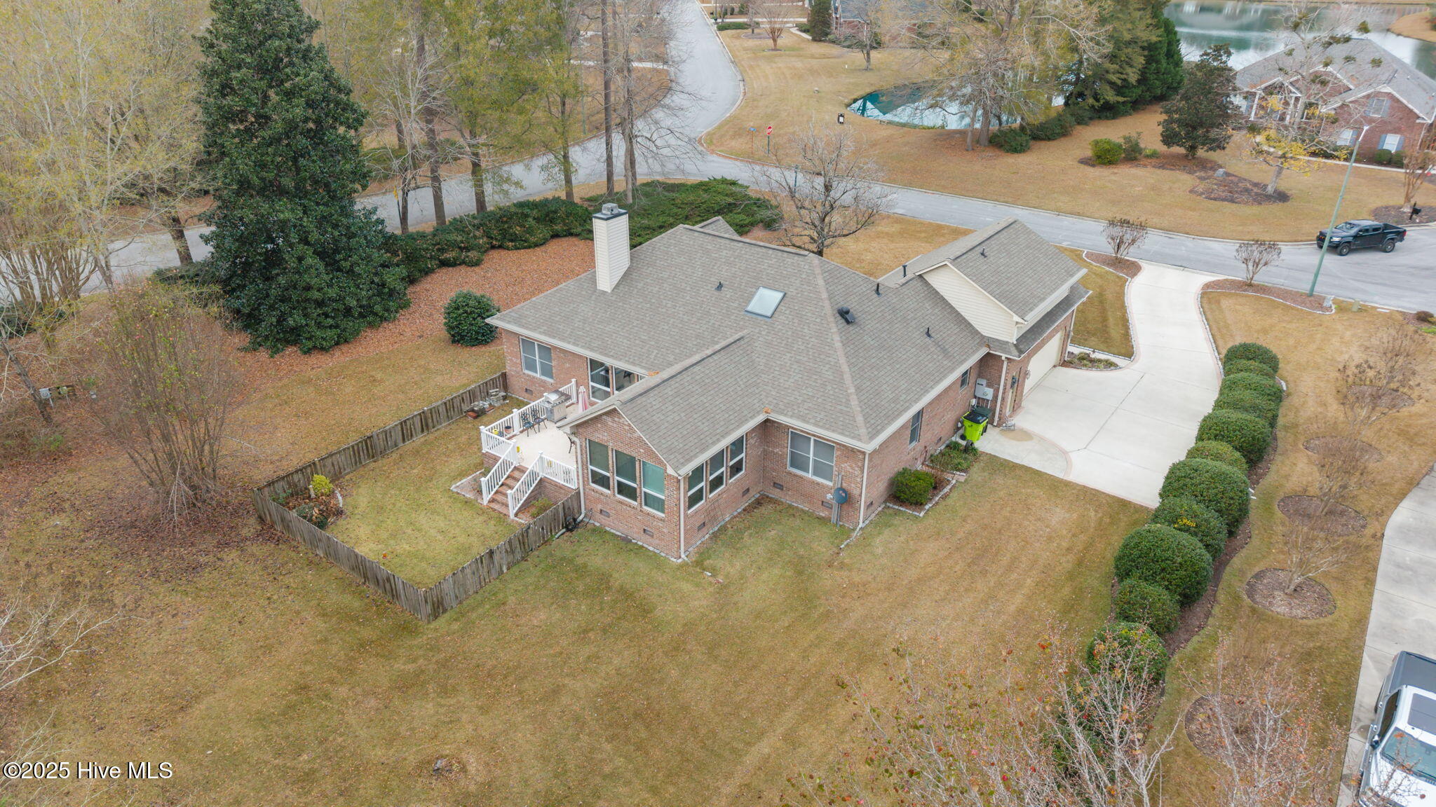 202 Geneva Court New Bern, NC 28562 - Photo 7 of 30 13-web-or-mls-DJI_20251204113102_0426_D
