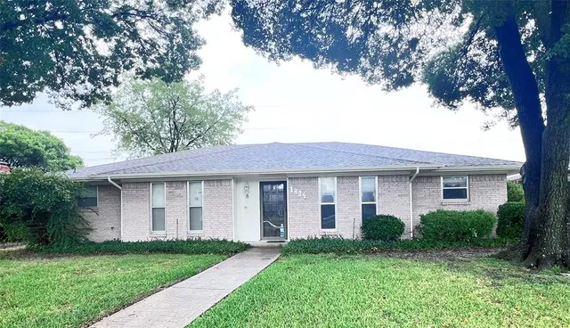 a view of outdoor space yard and front view of a house