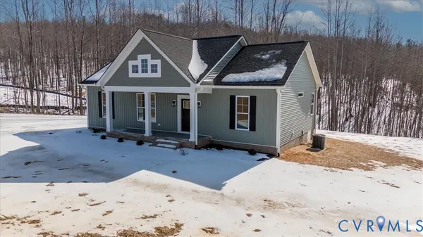 $329,900 | 5386 Mountain Creek Road, Green Bay, VA 23942