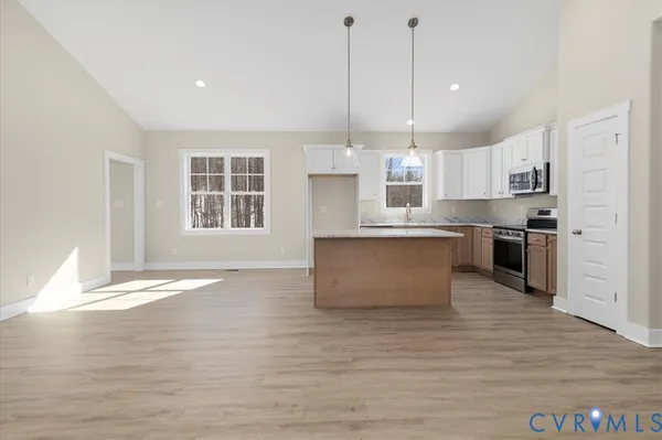 $329,900 | 5386 Mountain Creek Road, Green Bay, VA 23942