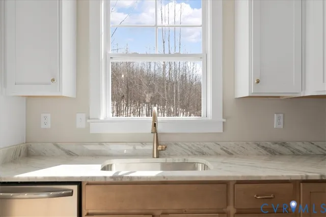 $349,900 | 5386 Mountain Creek Road, Green Bay, VA 23942