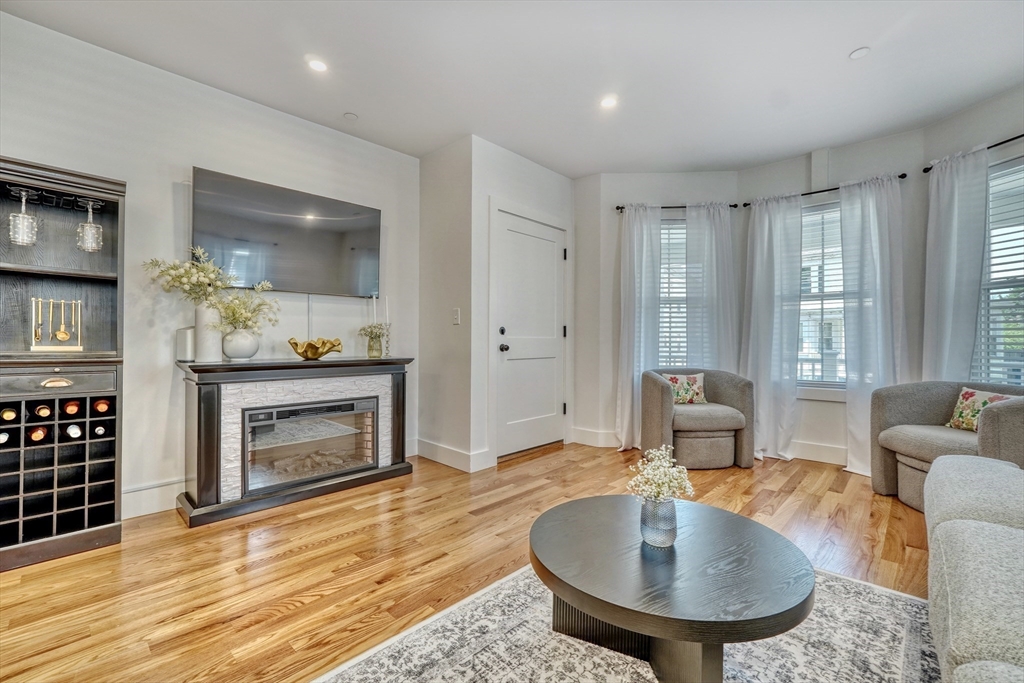 3 Wisteria Street, Unit 1 Salem, MA 01970 - Photo 4 of 28