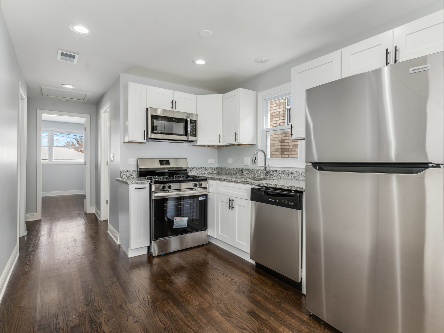 7502 64th Street Summit, IL 60501 - Photo 11 of 34