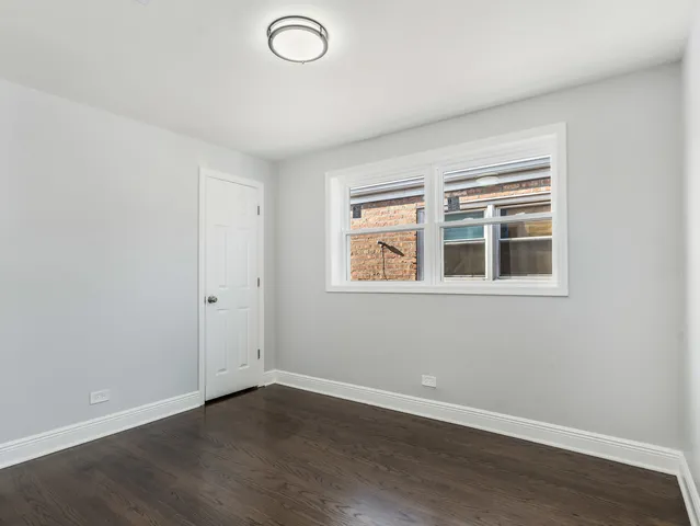 $419,900 | 7502 64th Street, Summit, IL 60501