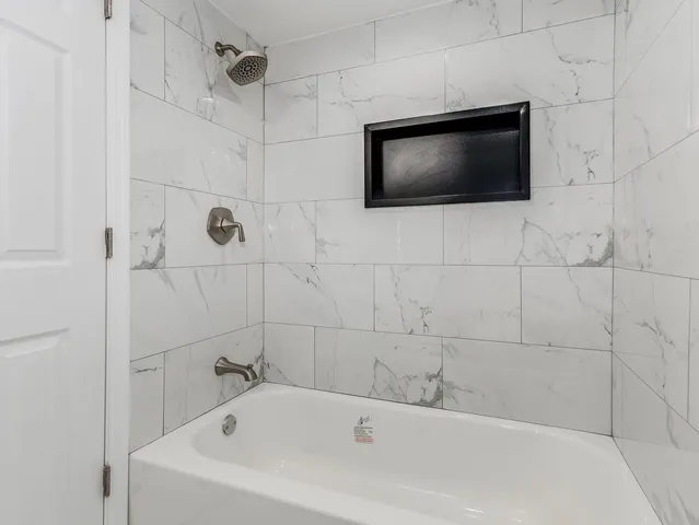 $419,900 | 7502 64th Street, Summit, IL 60501