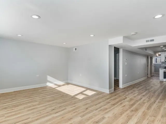 $419,900 | 7502 64th Street, Summit, IL 60501