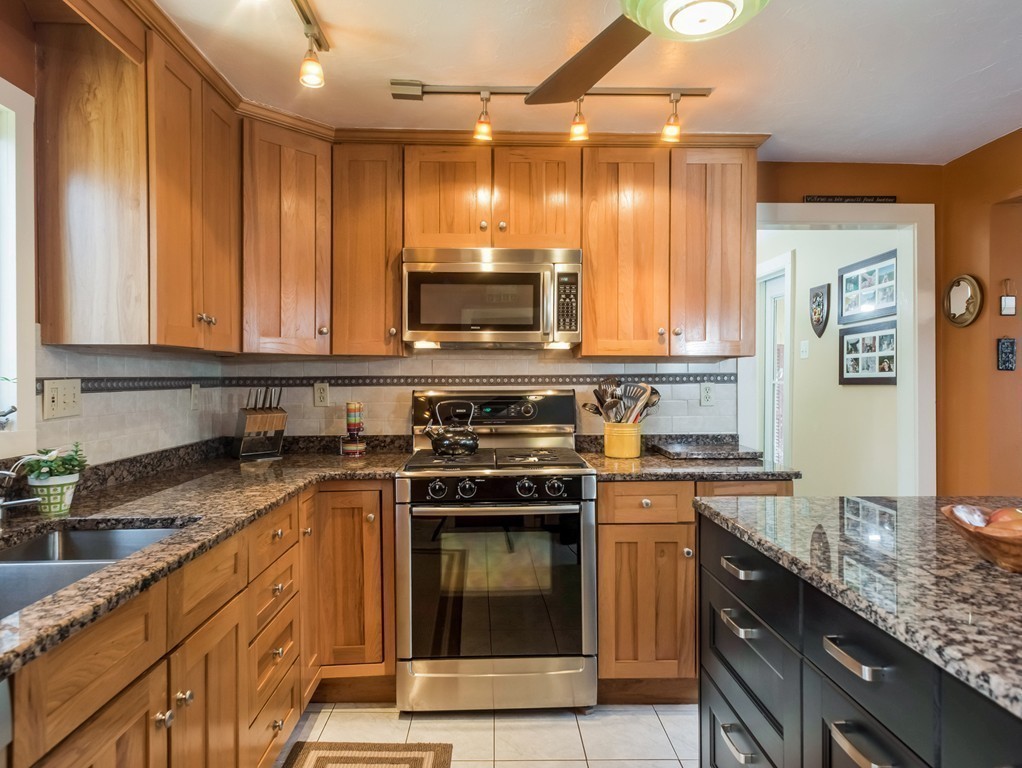 1 Morton Road Freetown, MA 02717 - Photo 11 of 28 Gallery Image 11