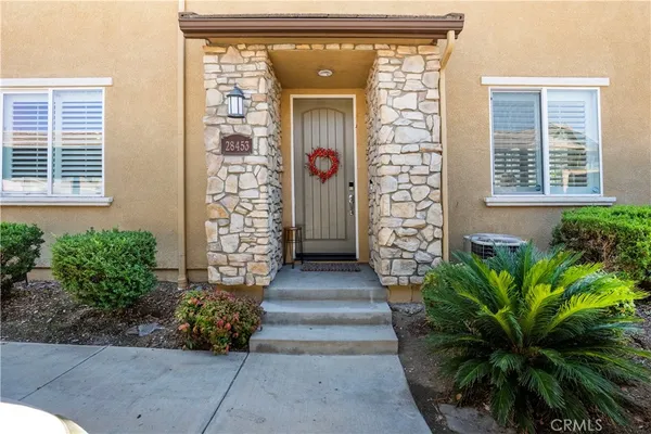 $519,900 | 28453 Casselman Lane, Saugus, CA 91350