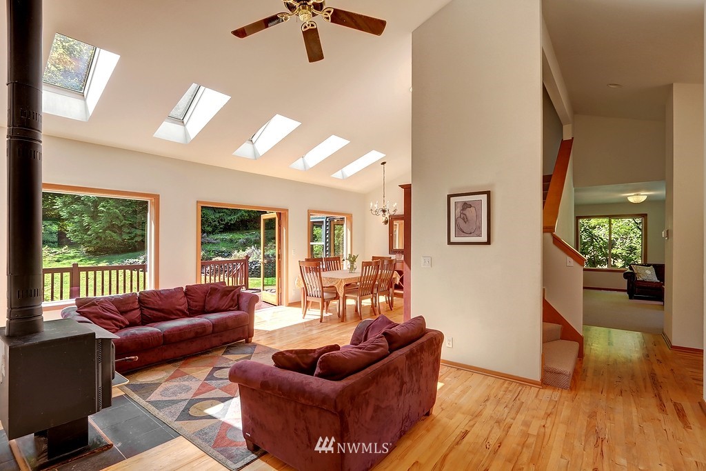 7818 Springridge Road Northeast Bainbridge Island, WA 98110 - Photo 14 of 25 Gallery Image 14
