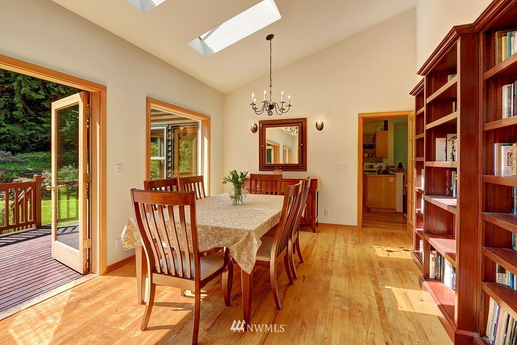 7818 Springridge Road Northeast Bainbridge Island, WA 98110 - Photo 19 of 25 Gallery Image 19