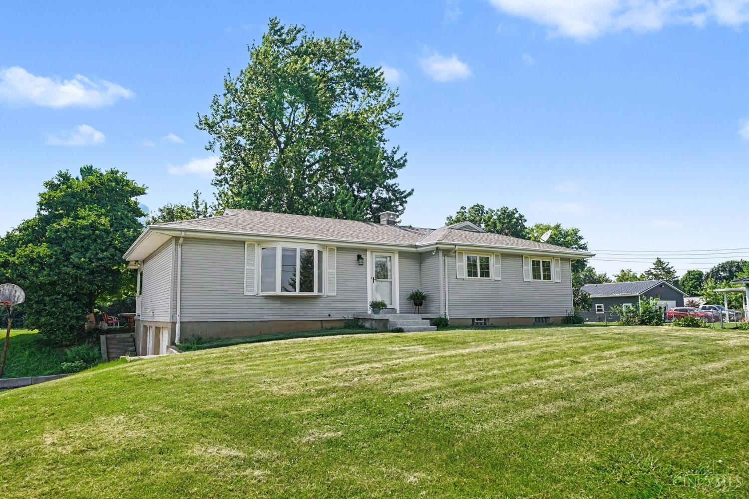 1569 Boyle Road Hamilton, OH 45013 - Photo 3 of 26 Gallery Image 3