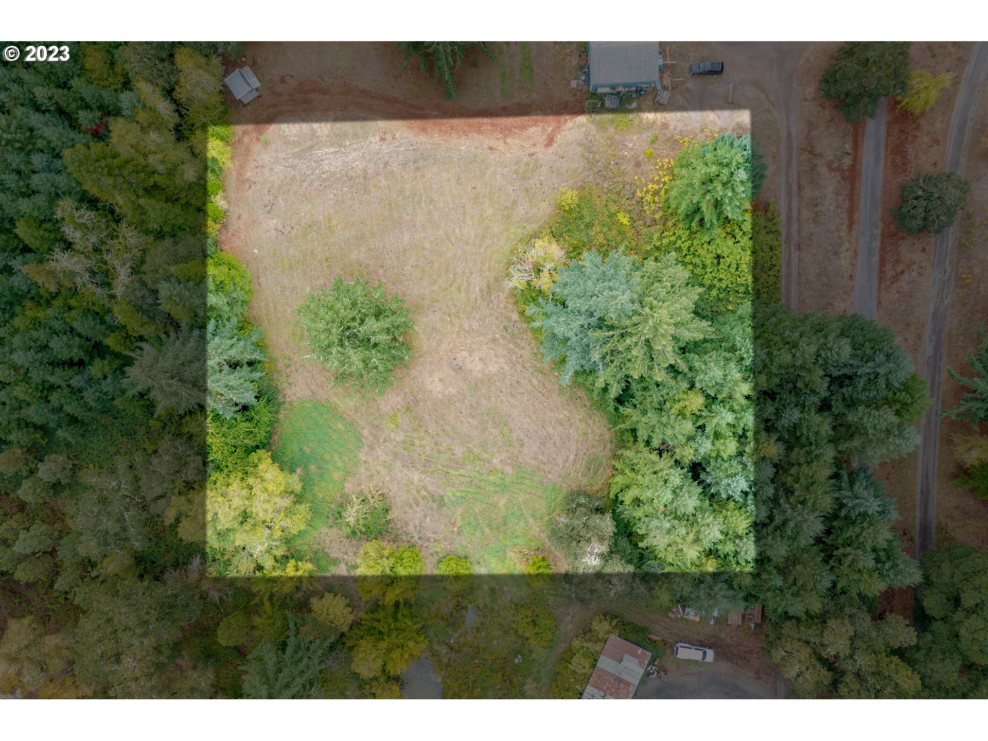 27471 Fern Ridge Road Sweet Home, OR 97386 - Photo 14 of 14 a view of outdoor space with a lake view