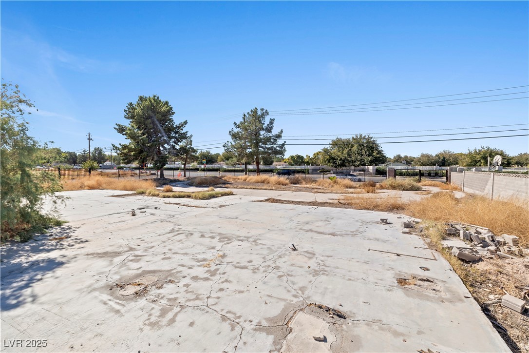 6690 South Pecos Road Las Vegas, NV 89120 - Photo 12 of 21