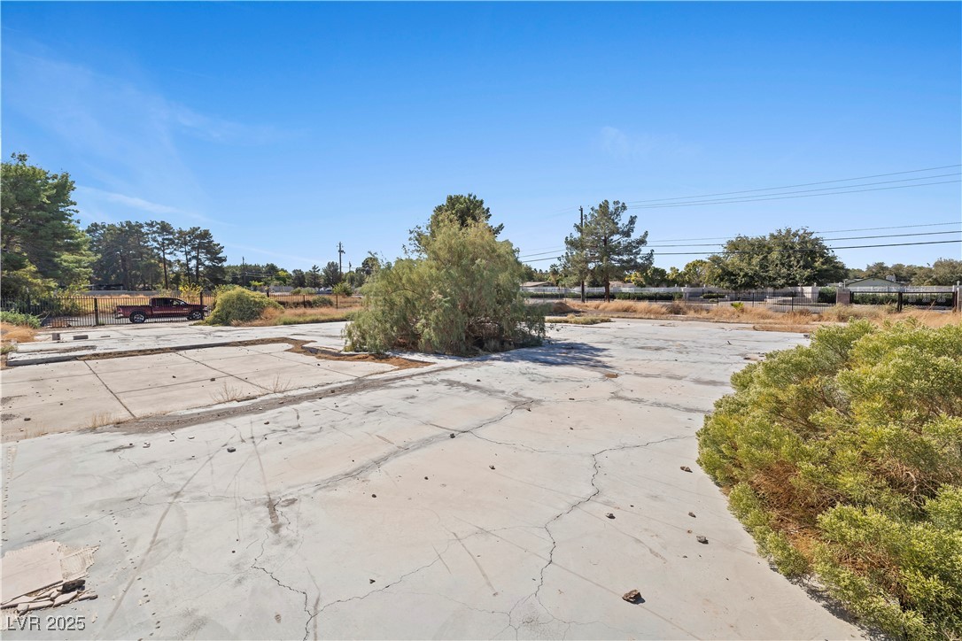 6690 South Pecos Road Las Vegas, NV 89120 - Photo 14 of 21
