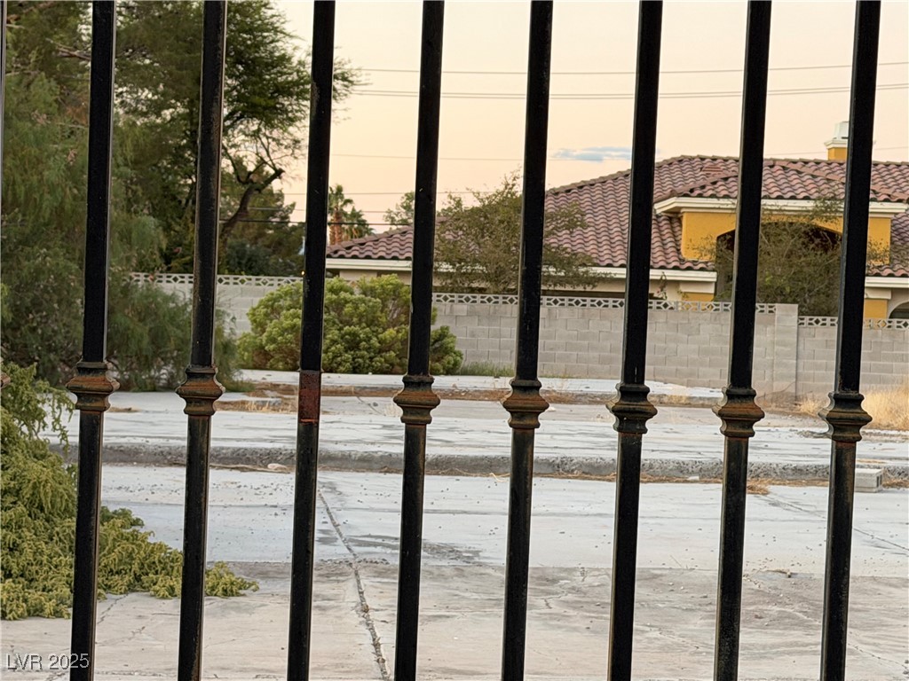 6690 South Pecos Road Las Vegas, NV 89120 - Photo 4 of 21